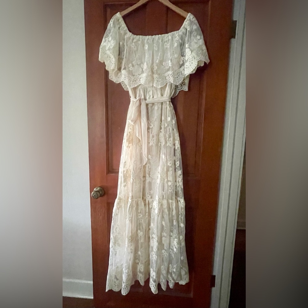 NWT Bohme Off shoulder eyelet lace ivory maxi dress